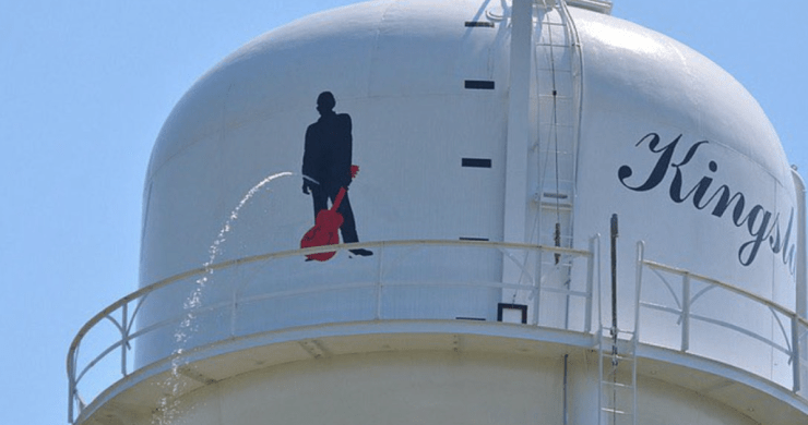 johnny-cash-urinating-water-tower.png